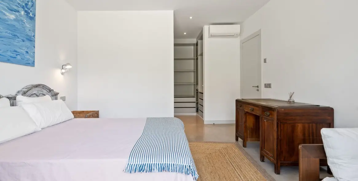 Продажа  отдельно стоящей виллы в El Madroñal 52