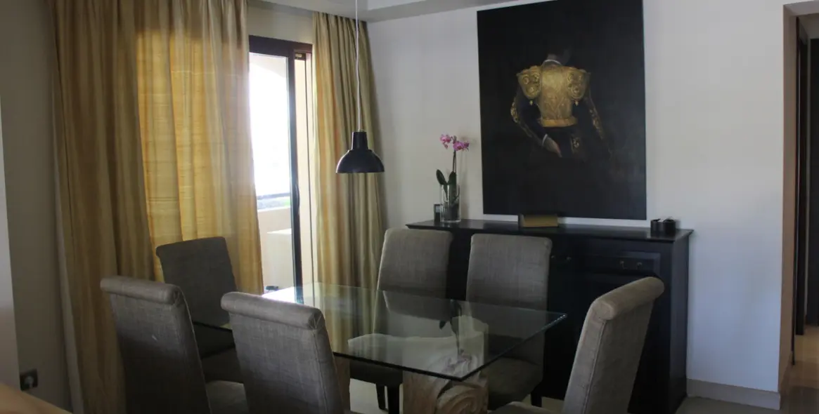 Sale of middle floor apartment in Nueva Andalucía 9