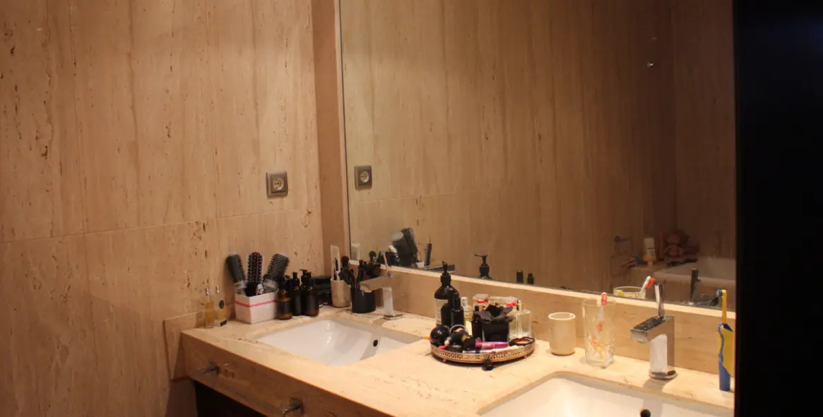 Sale of middle floor apartment in Nueva Andalucía 10