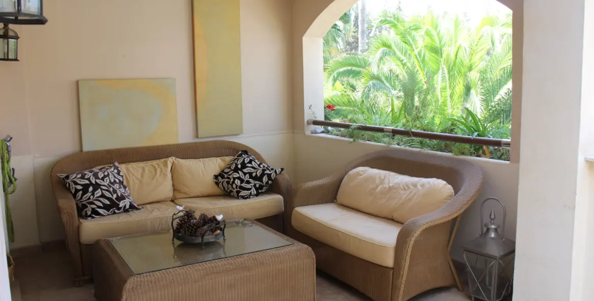 Sale of middle floor apartment in Nueva Andalucía 12