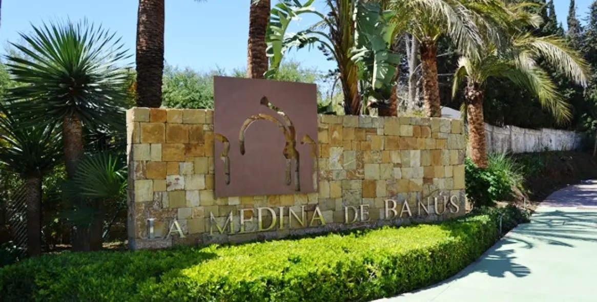 Sale of middle floor apartment in Nueva Andalucía 15