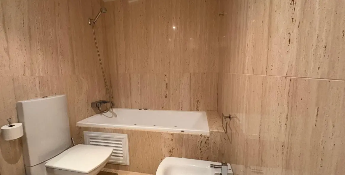 Продажа апартаментов на среднем этаже в Nueva Andalucía 16