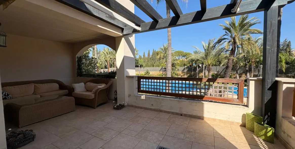 Продажа апартаментов на среднем этаже в Nueva Andalucía 22