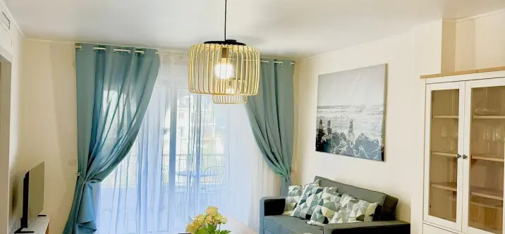 Venta de apartamento en planta media en La Duquesa 3