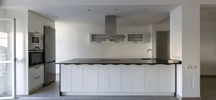 Продажа апартаментов на среднем этаже в Fuengirola 0