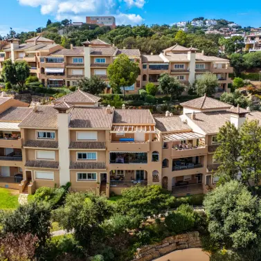 Sale of middle floor apartment in La Mairena