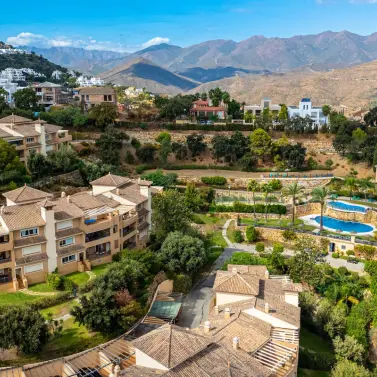 Sale of middle floor apartment in La Mairena