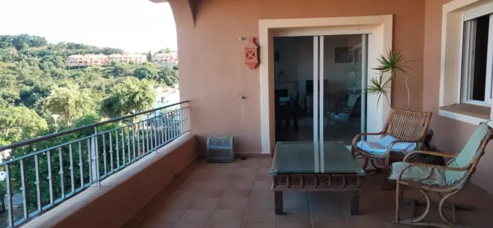 Sale of middle floor apartment in La Mairena 4