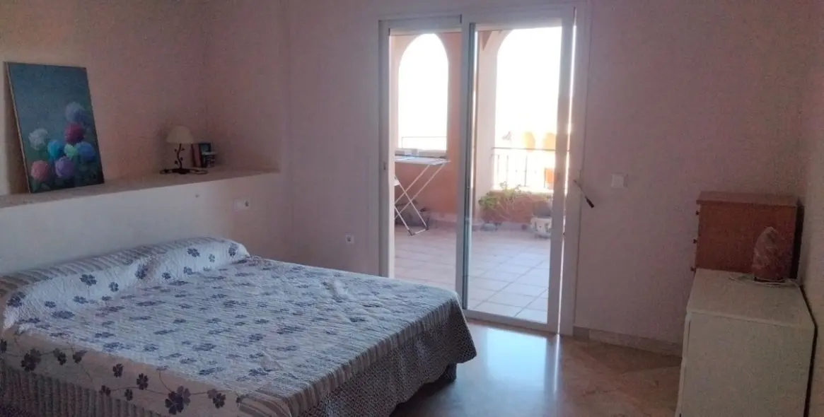 Продажа апартаментов на среднем этаже в La Mairena 7