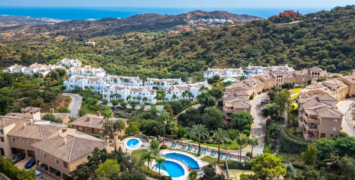 Продажа апартаментов на среднем этаже в La Mairena 10