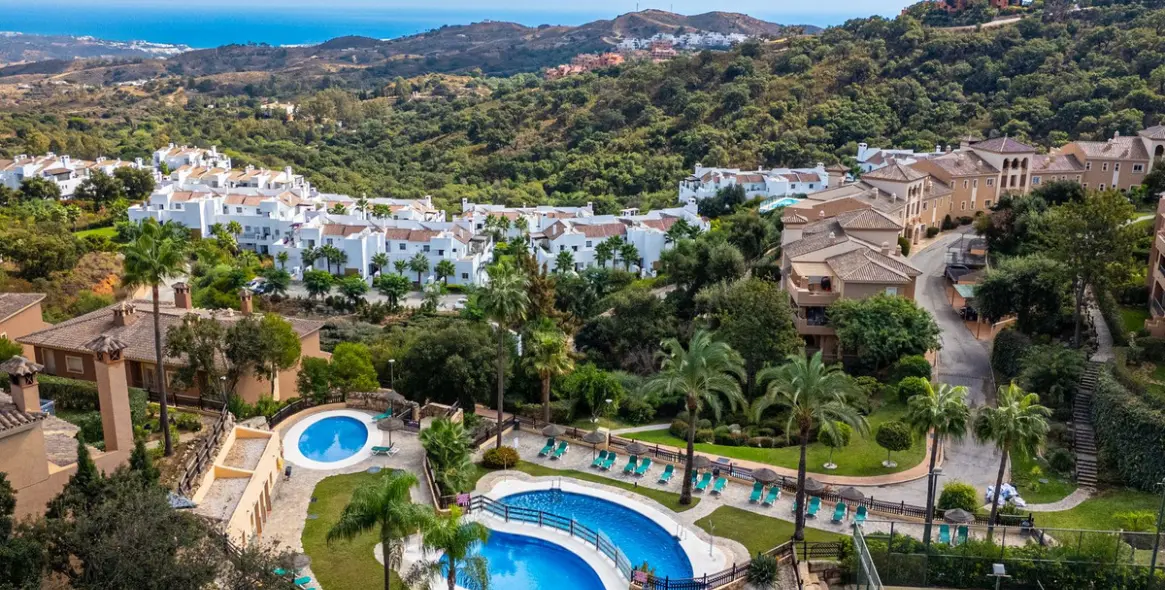 Продажа апартаментов на среднем этаже в La Mairena 11