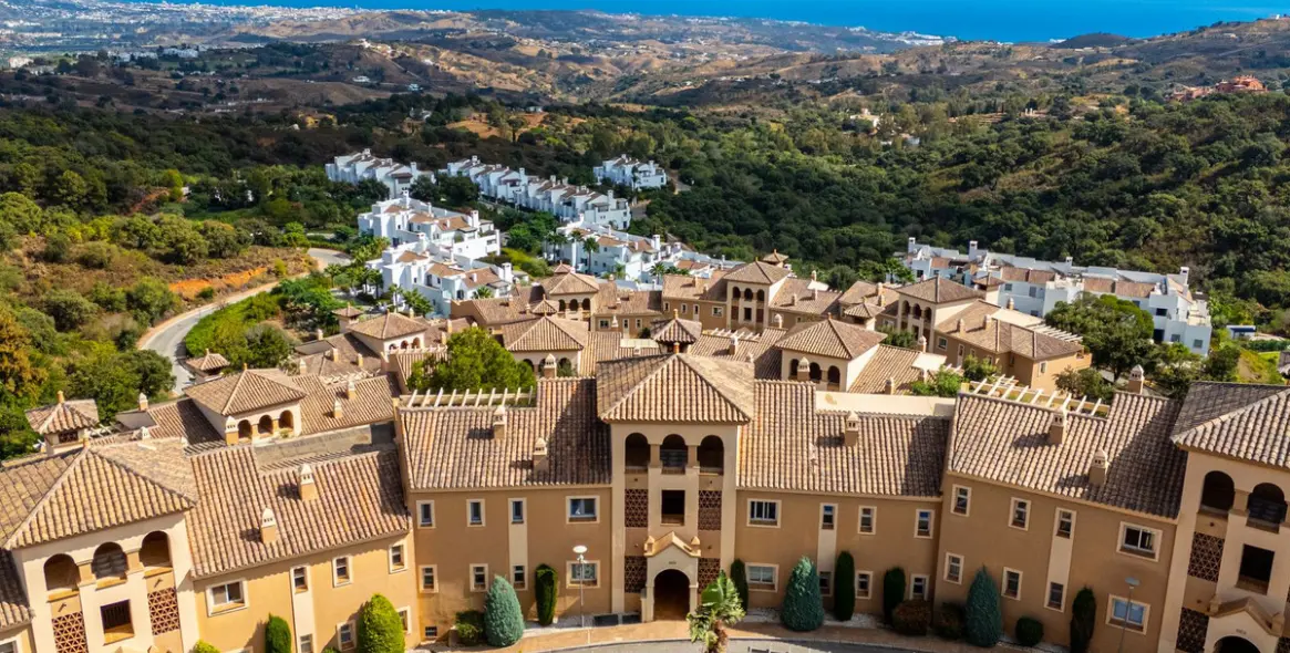 Продажа апартаментов на среднем этаже в La Mairena 15