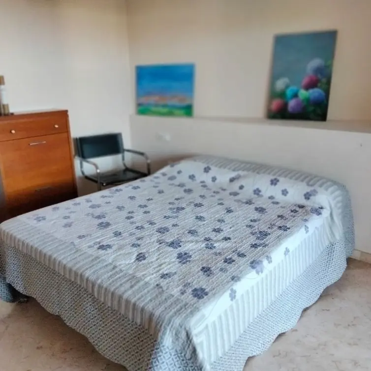 Venta de apartamento en planta media en La Mairena