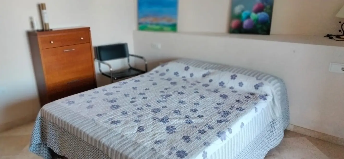 Venta de apartamento en planta media en La Mairena 3