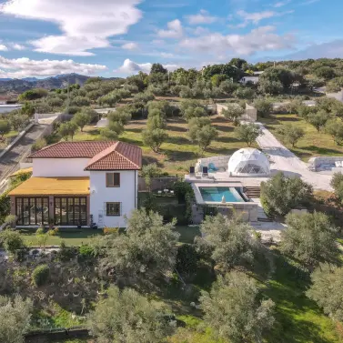 Sale of detached villa in Coín