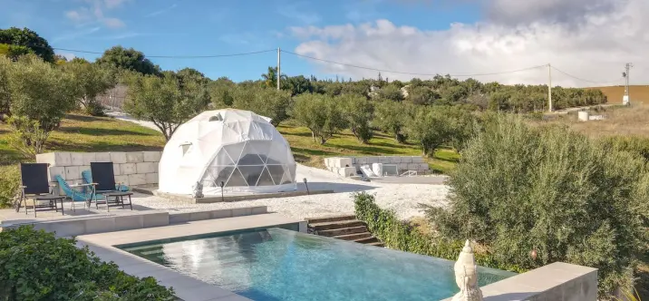 Sale of detached villa in Coín 1