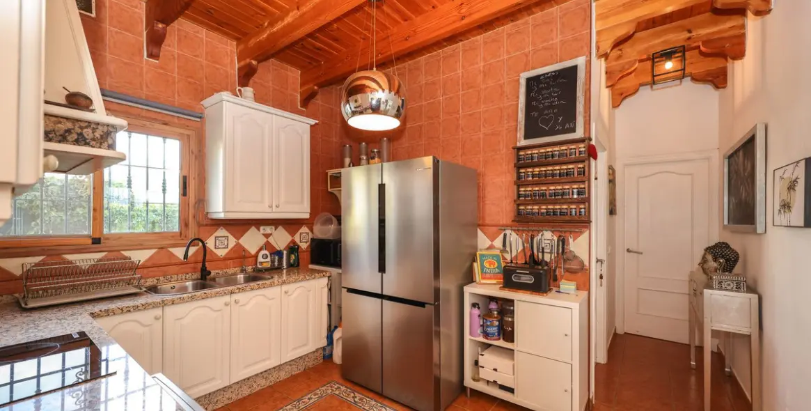 Sale of detached villa in Coín 15