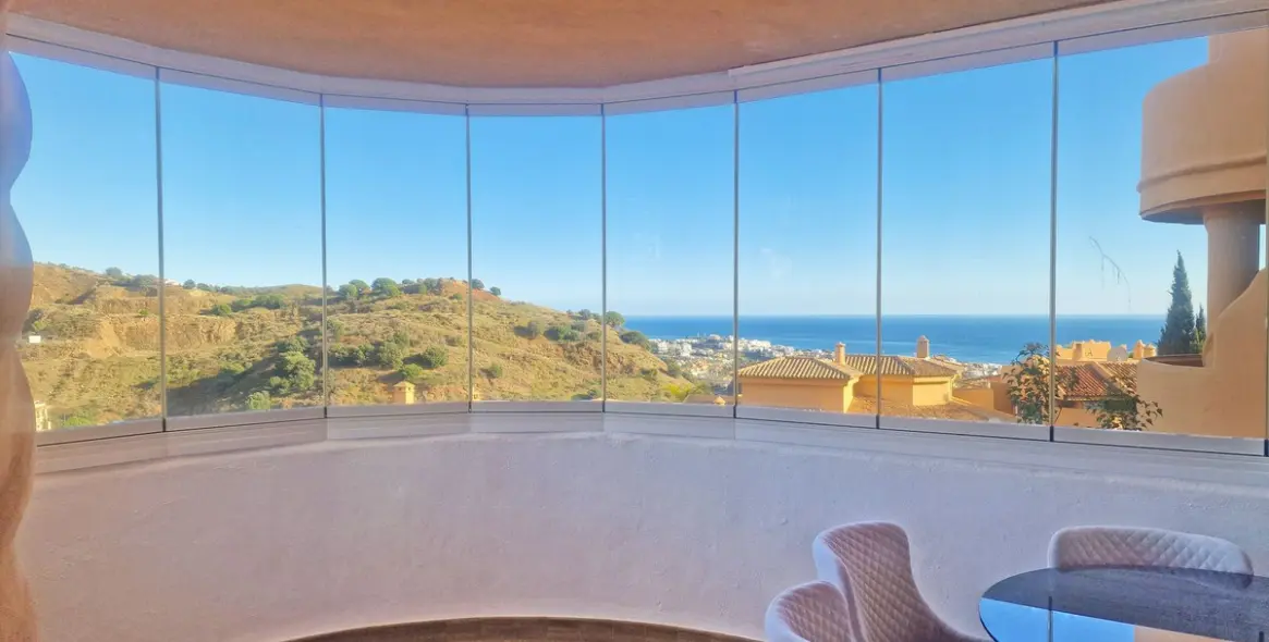 Sale of ground floor apartment in Calahonda 1