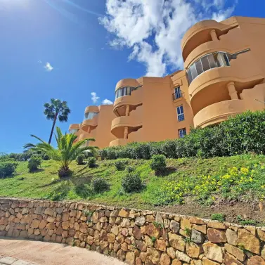 Sale of ground floor apartment in Calahonda