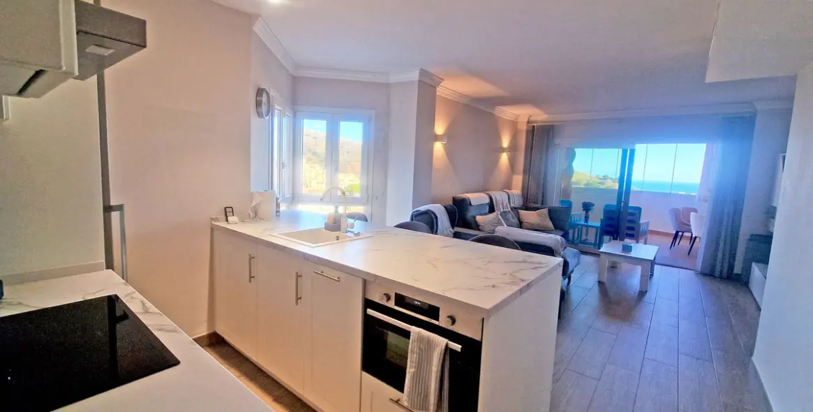 Sale of ground floor apartment in Calahonda 9