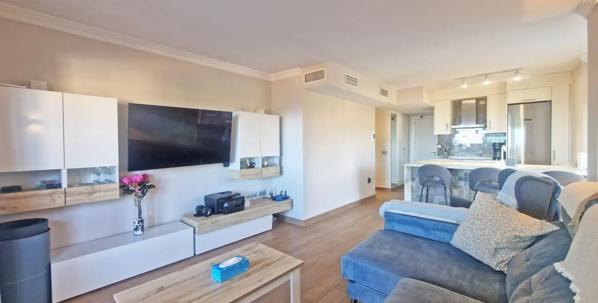 Sale of ground floor apartment in Calahonda 10