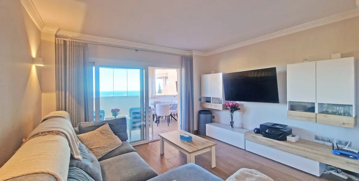 Sale of ground floor apartment in Calahonda 11