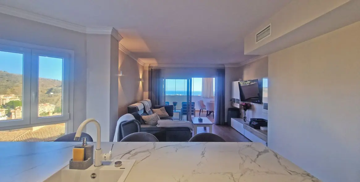 Sale of ground floor apartment in Calahonda 13