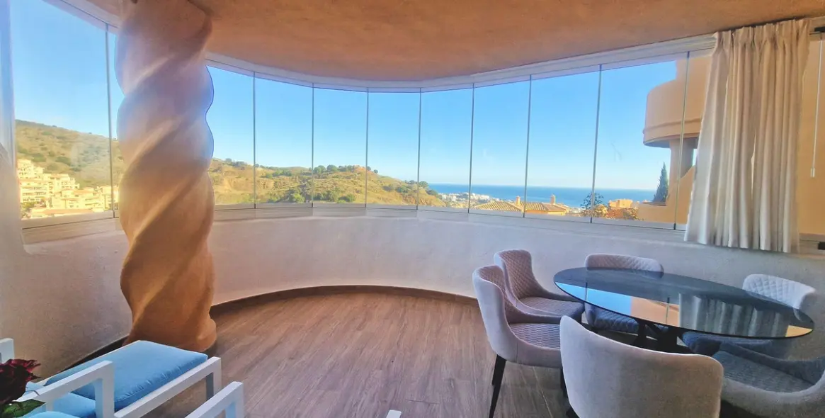 Sale of ground floor apartment in Calahonda 15