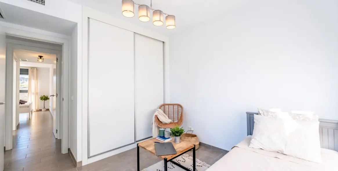 Продажа апартаментов на среднем этаже в La Cala Golf 18