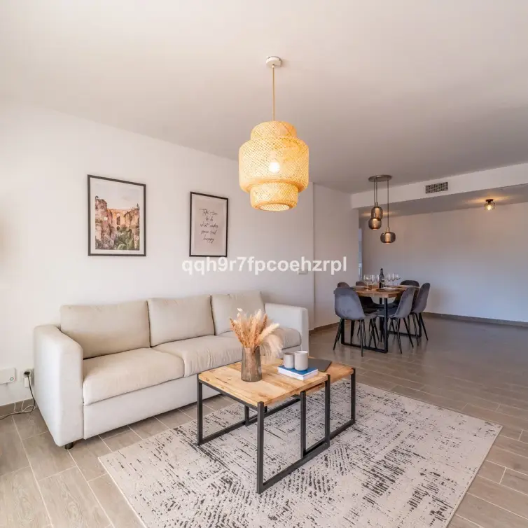 Sale of middle floor apartment in La Cala de Mijas
