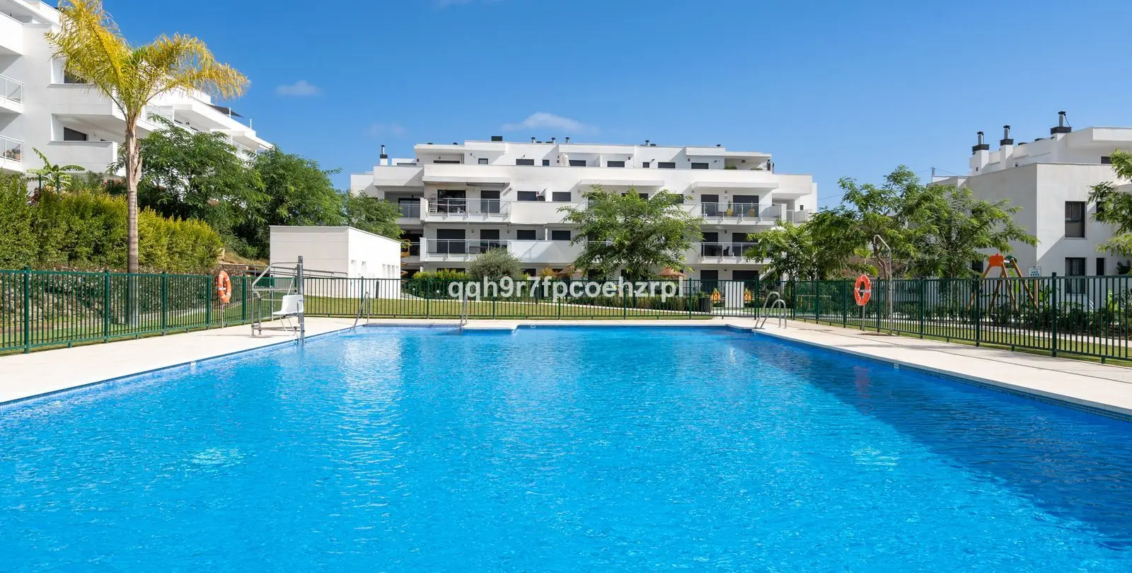 Sale of middle floor apartment in La Cala de Mijas 3