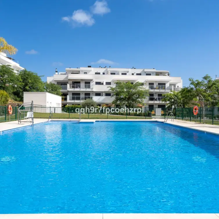 Sale of middle floor apartment in La Cala de Mijas