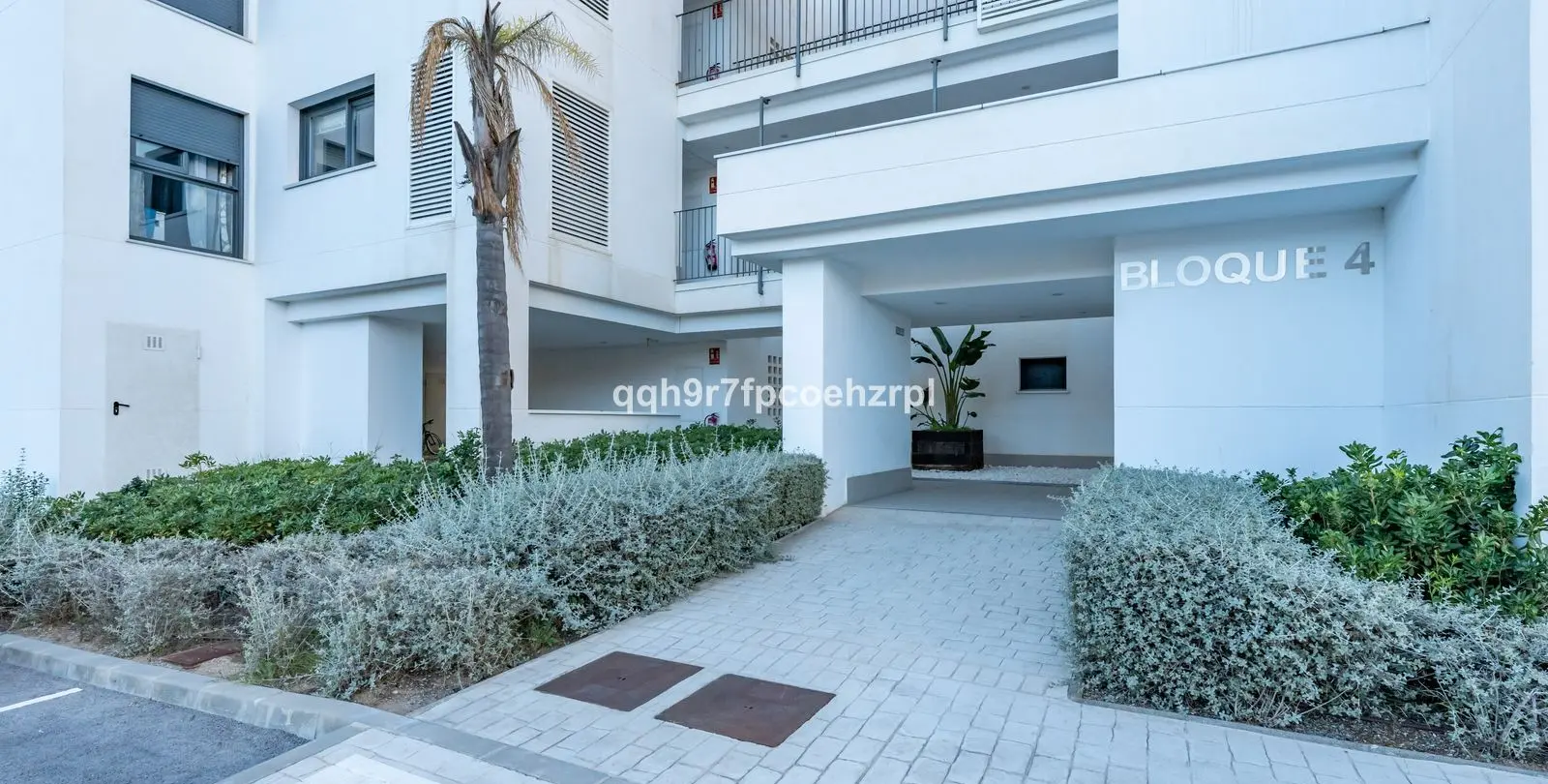 Sale of middle floor apartment in La Cala de Mijas 31