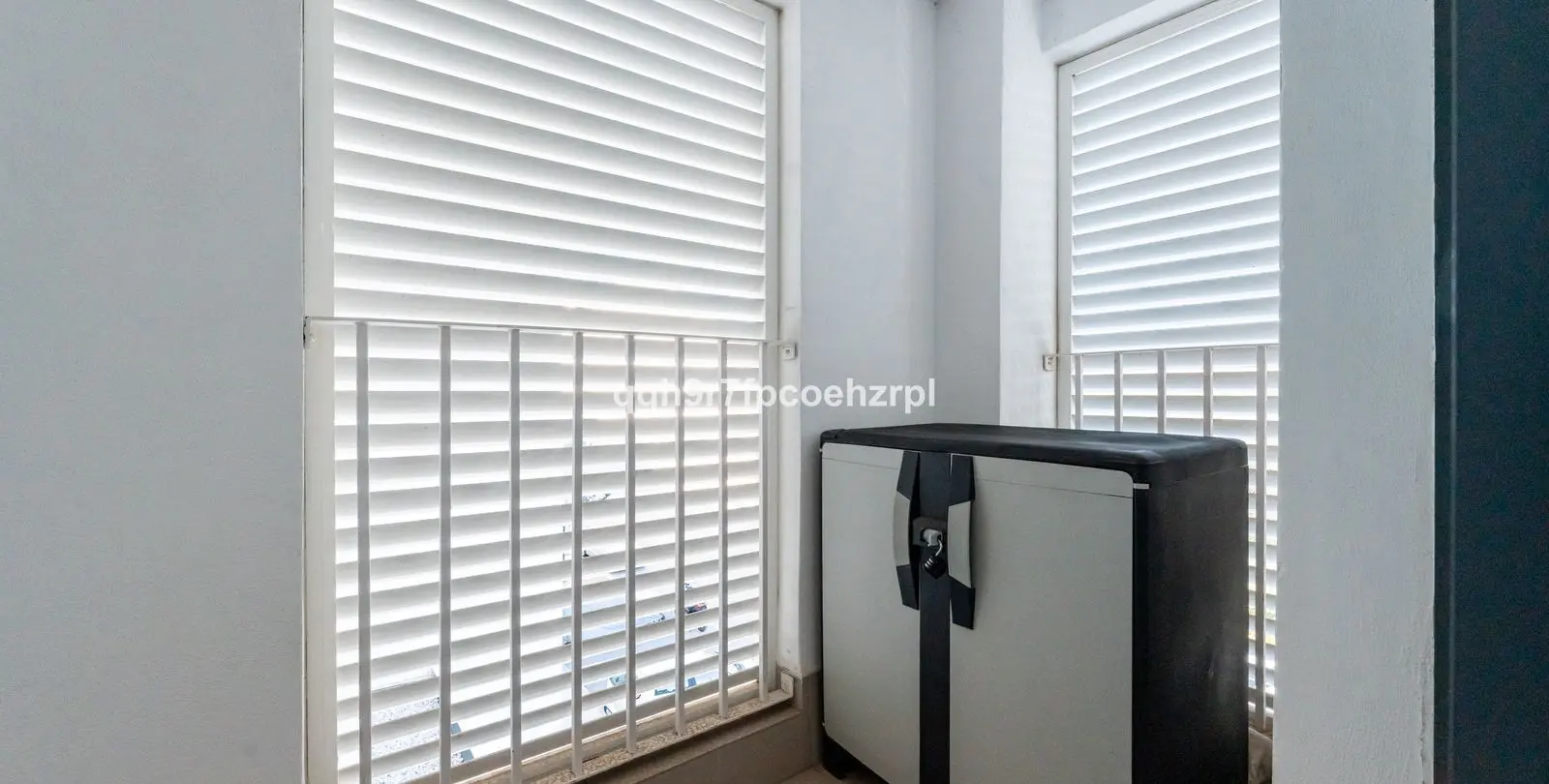 Sale of middle floor apartment in La Cala de Mijas 32