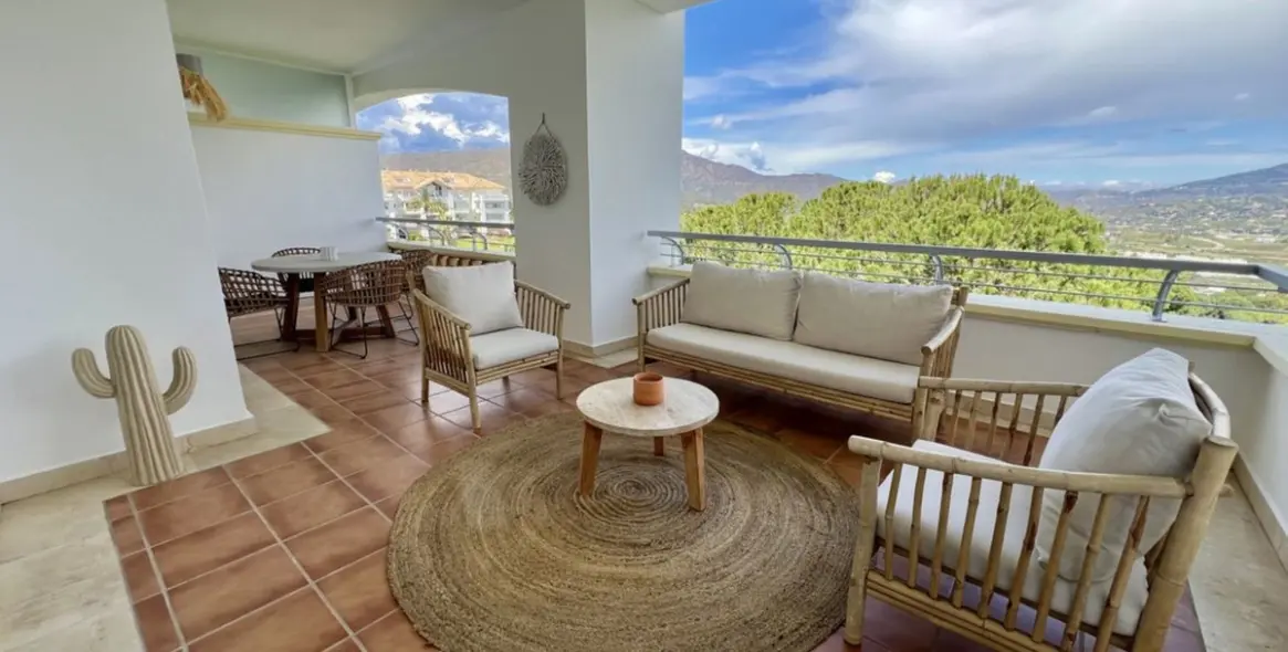 Продажа апартаментов на среднем этаже в La Cala Golf 2