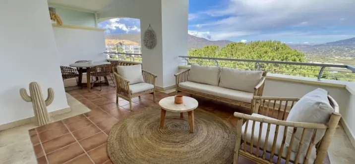 Sale of middle floor apartment in La Cala Golf 1