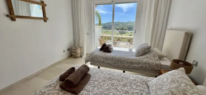 Sale of middle floor apartment in La Cala Golf 4