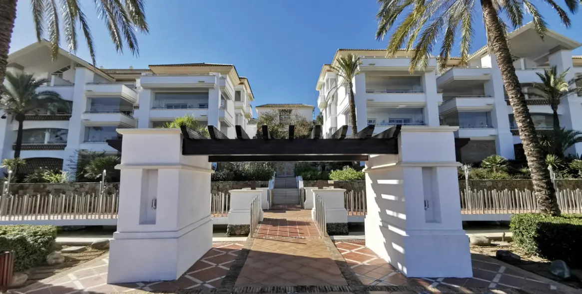 Продажа апартаментов на среднем этаже в La Cala Golf 14