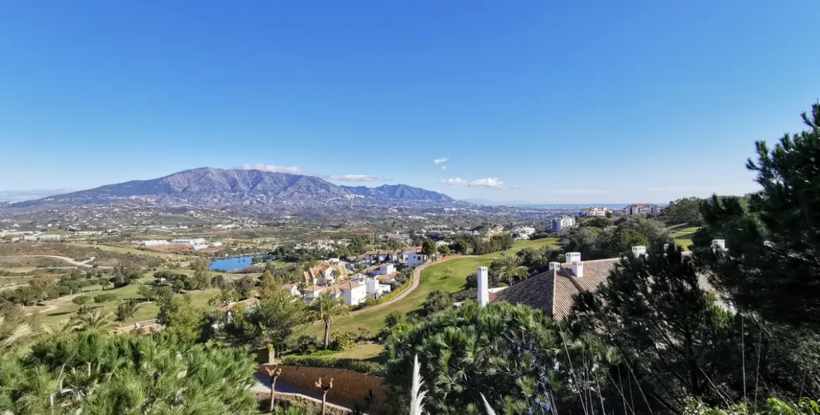 Продажа апартаментов на среднем этаже в La Cala Golf 16