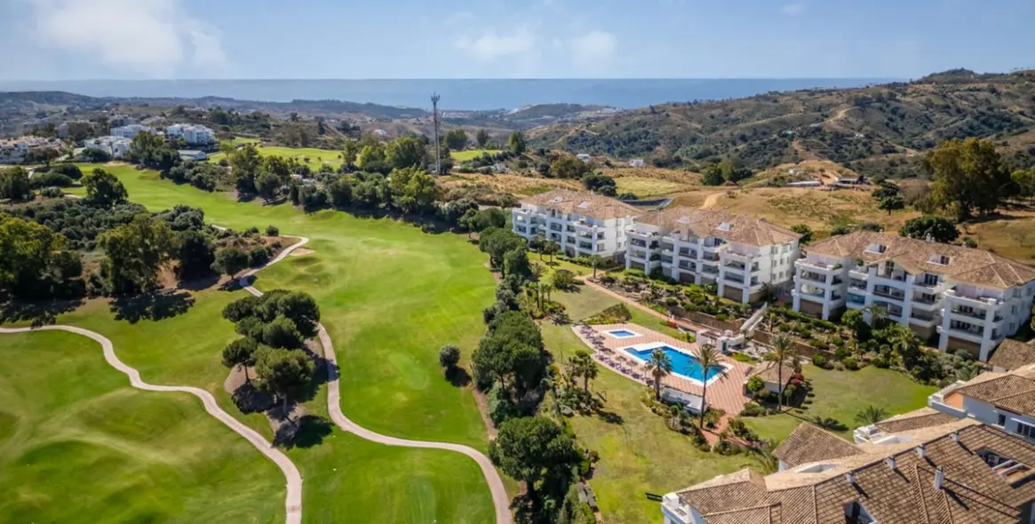 Продажа апартаментов на среднем этаже в La Cala Golf 20