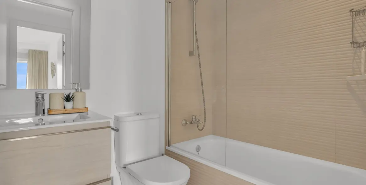 Продажа апартаментов на среднем этаже в Cancelada 18