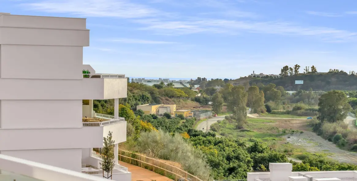 Продажа апартаментов на среднем этаже в Cancelada 20