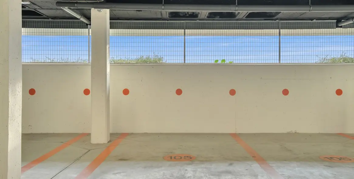 Sale of middle floor apartment in Cancelada 23