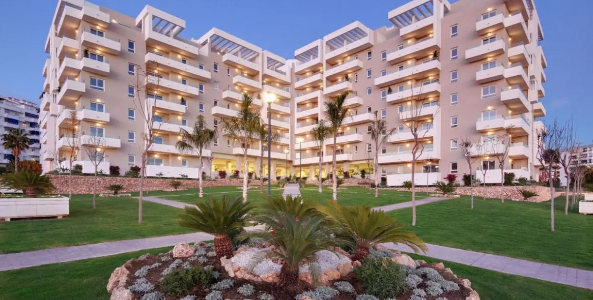 Продажа апартаментов на среднем этаже в Nueva Andalucía 1