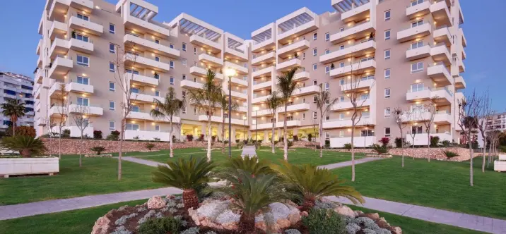 Продажа апартаментов на среднем этаже в Nueva Andalucía 0