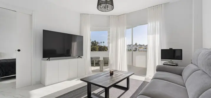 Продажа апартаментов на среднем этаже в Calahonda 3