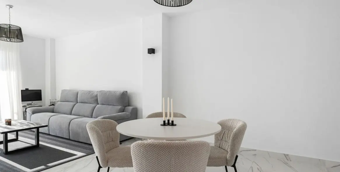 Продажа апартаментов на среднем этаже в Calahonda 7