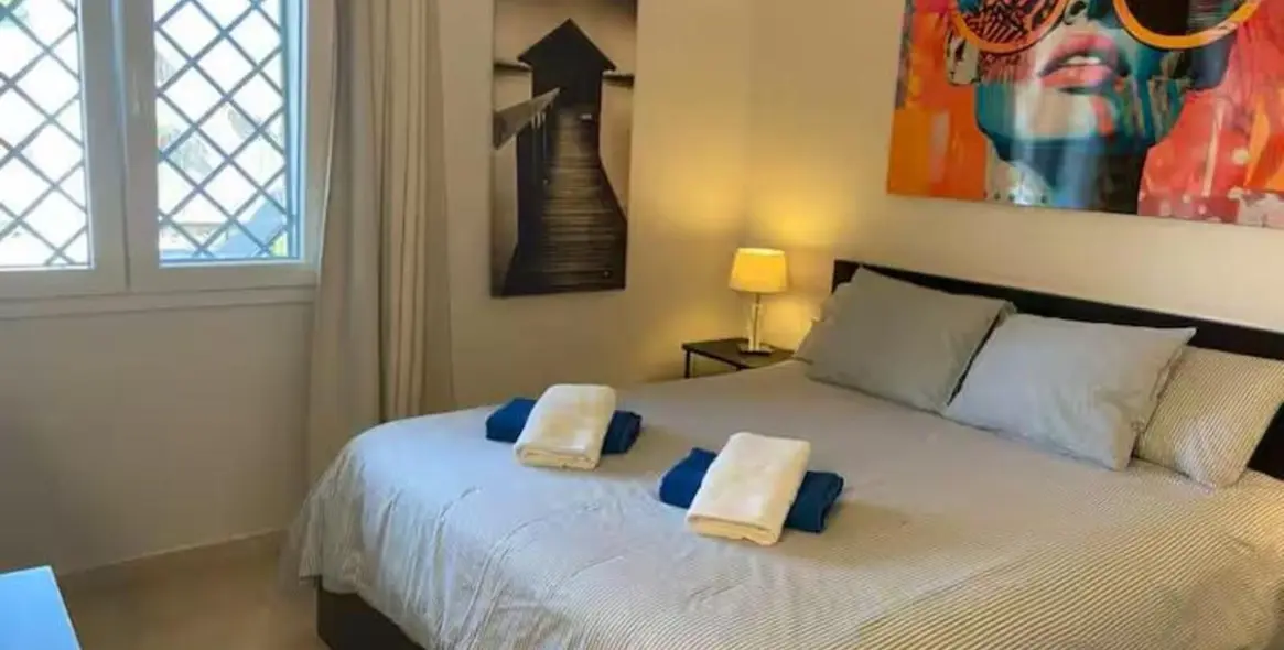 Sale of ground floor apartment in Aloha 7