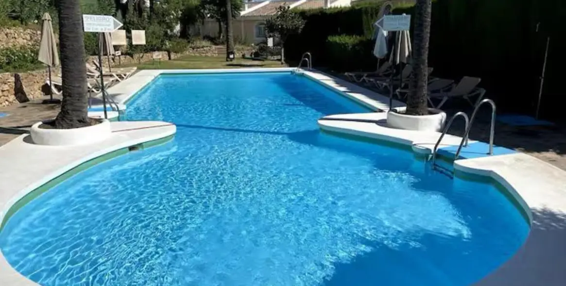 Sale of ground floor apartment in Aloha 17