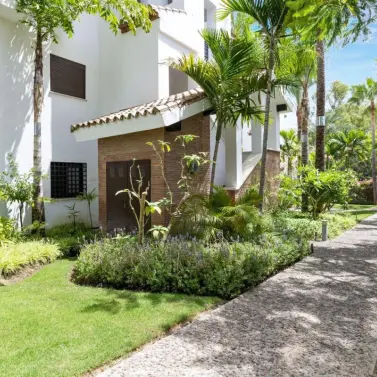 Продажа апартаментов на среднем этаже в Estepona